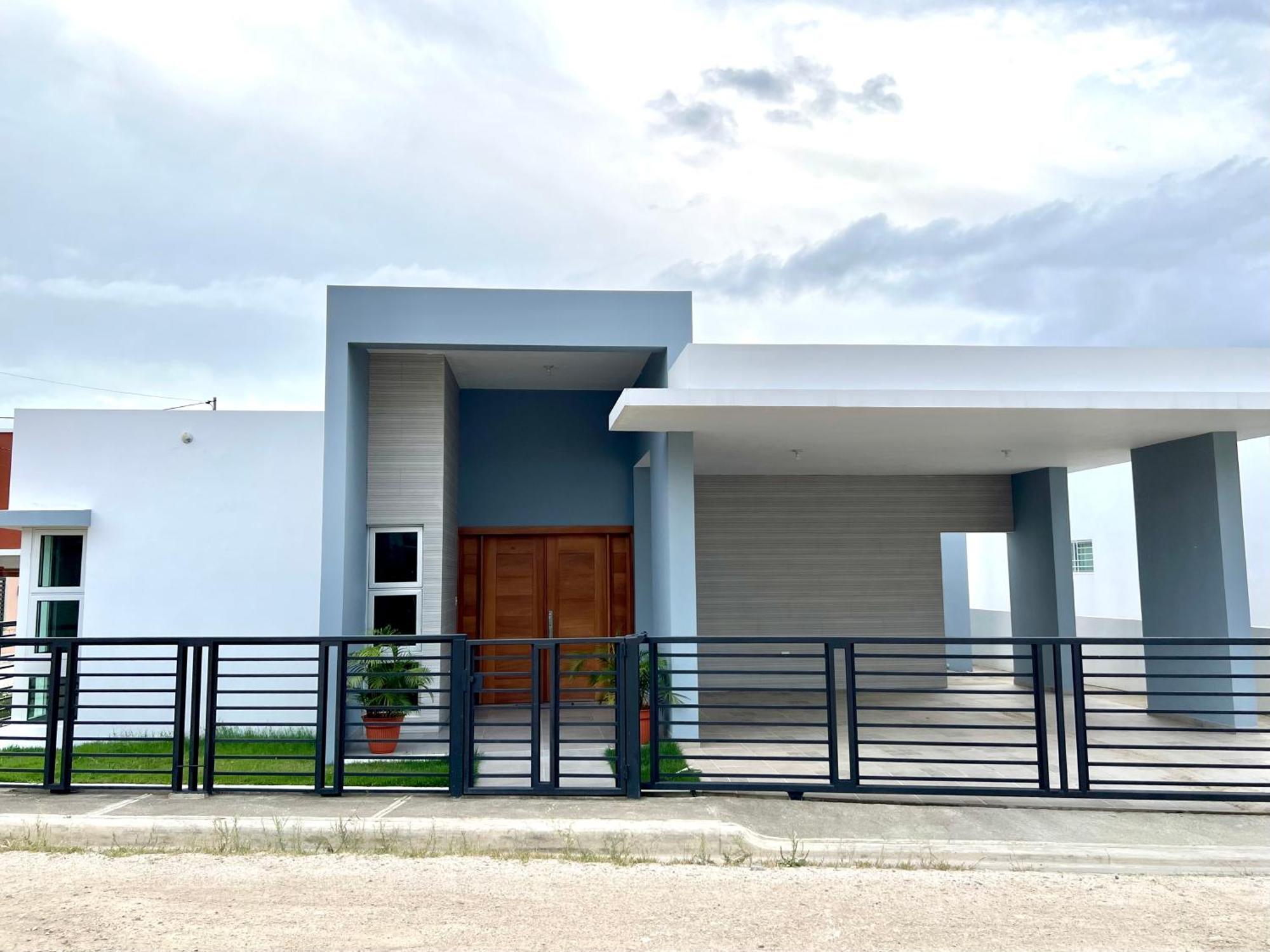Casa Privada - Centro Del Pueblo. Constanza Exterior photo